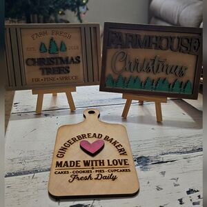 Set of 3 Christmas wood tray sitters